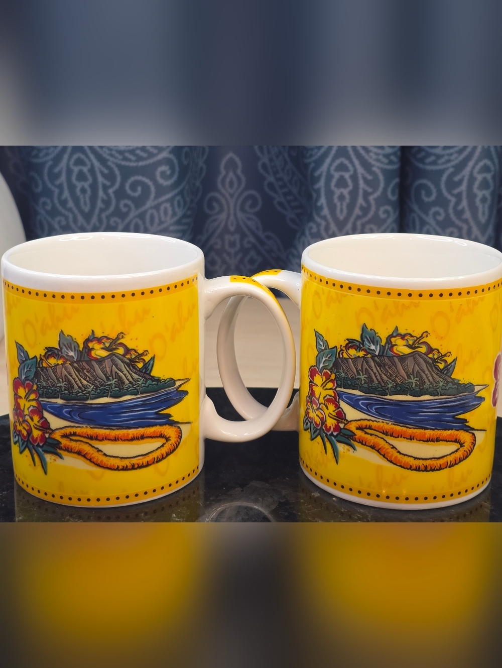Hilo Hattie Pair of Multi-Colored Hawaiian Island 10 oz Coffee Cups Vintage 2002